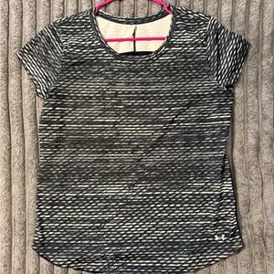 Under Armour Women's Black and White Short Sleeve Tee
